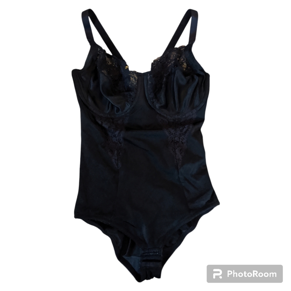 Maidenform Black Body Shaper with Built-in Lace Underwire Bra 38D EUC